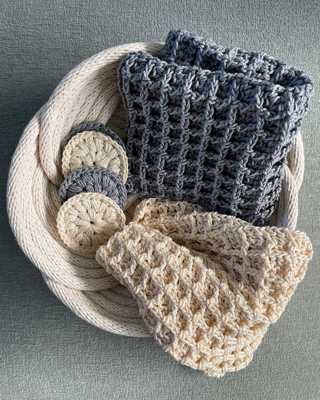Large knot bowl