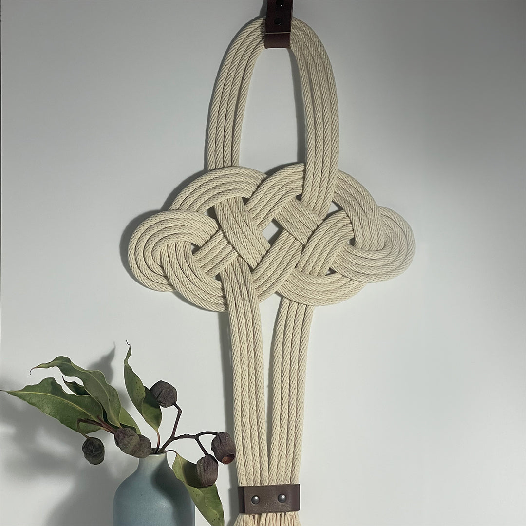 Small Cloud Knot