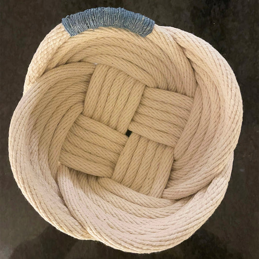 Medium knot bowl