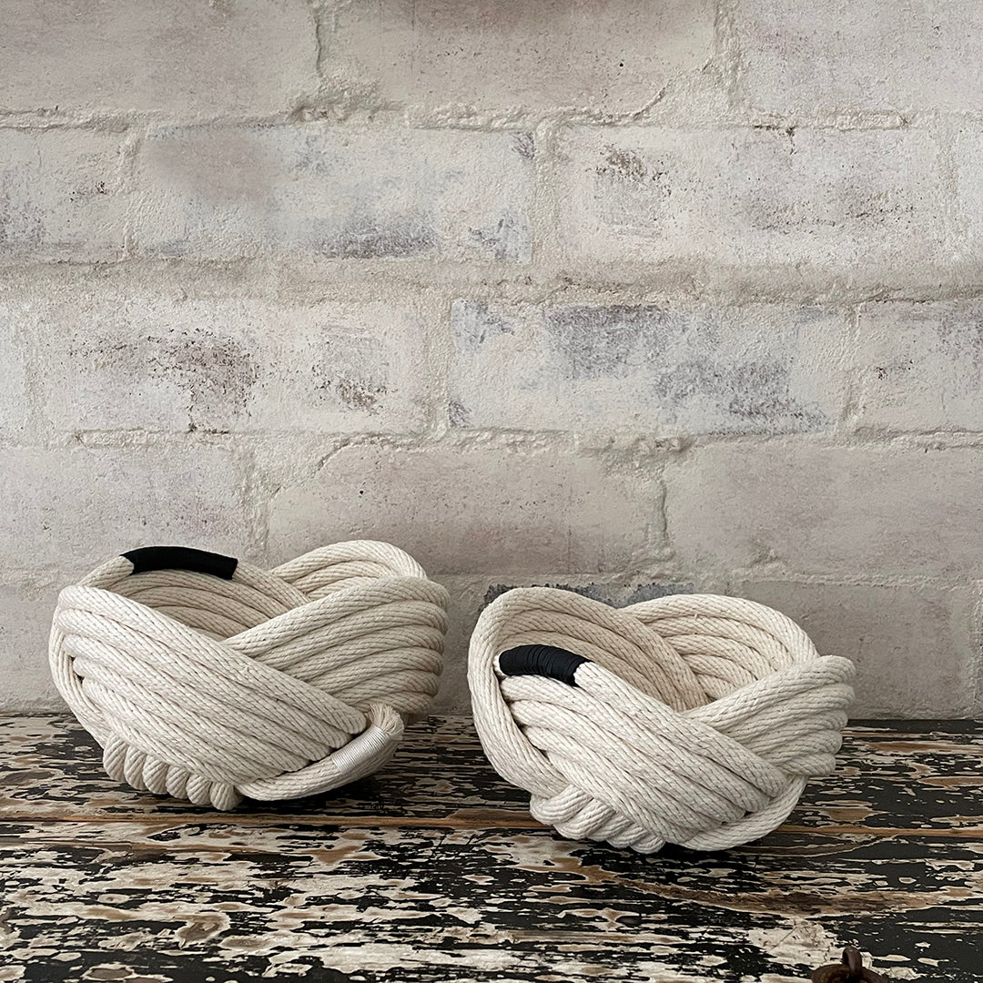 Medium knot bowl