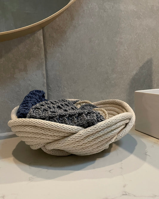 Large knot bowl